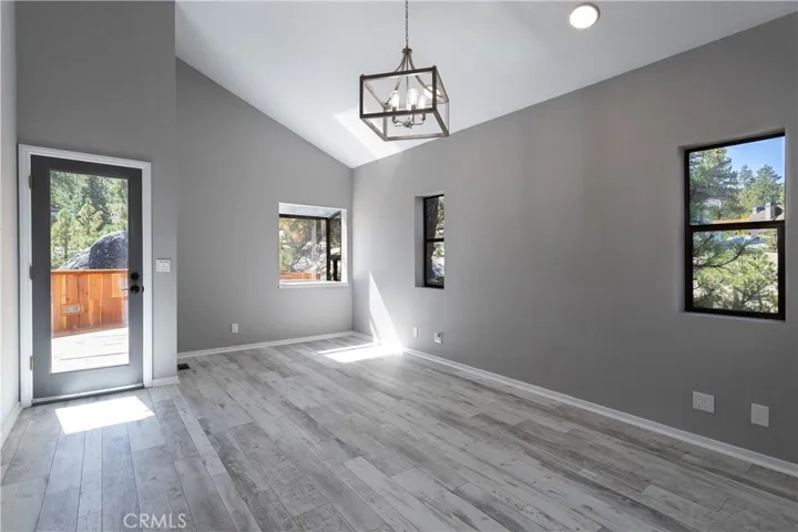 806 Boulder Road, Big Bear, California 92315