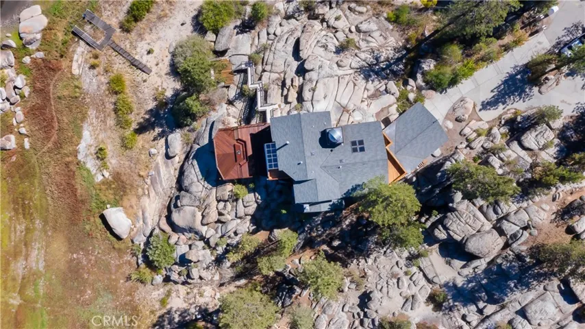 806 Boulder Road, Big Bear, California 92315