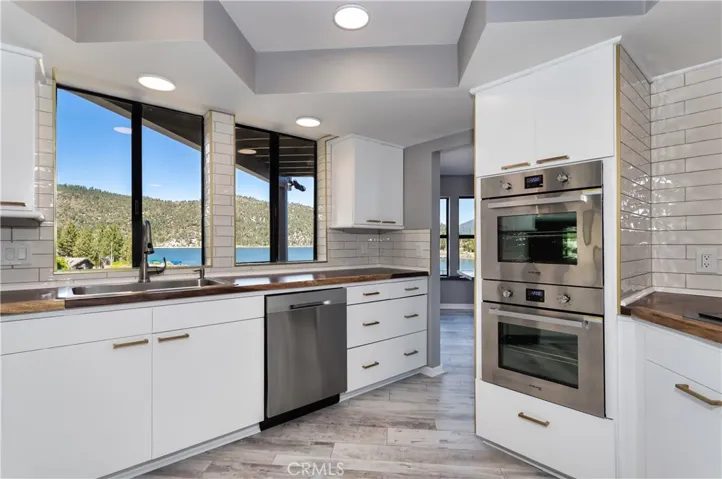 806 Boulder Road, Big Bear, California 92315