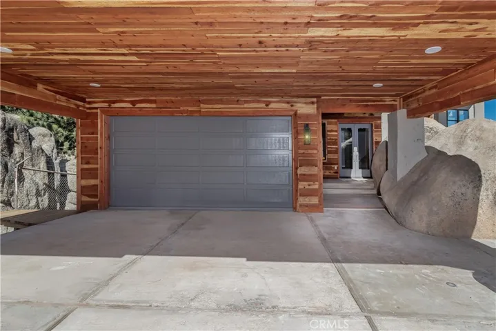 806 Boulder Road, Big Bear, California 92315
