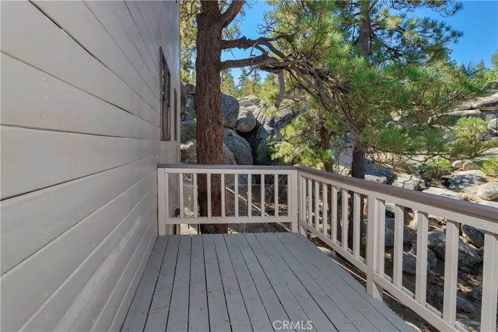 806 Boulder Road, Big Bear, California 92315