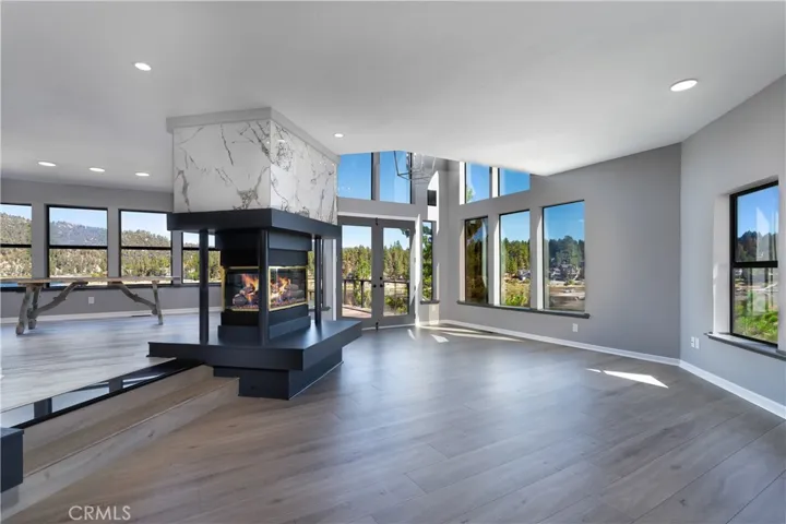 806 Boulder Road, Big Bear, California 92315