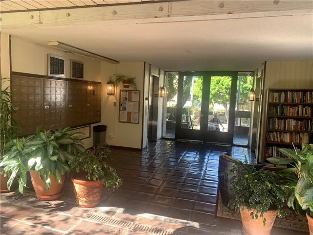320 S Ardmore Avenue 119, Los Angeles, California 90020