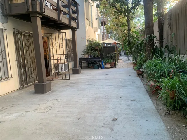 320 S Ardmore Avenue 119, Los Angeles, California 90020