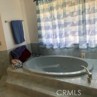 Master 1 jet tub