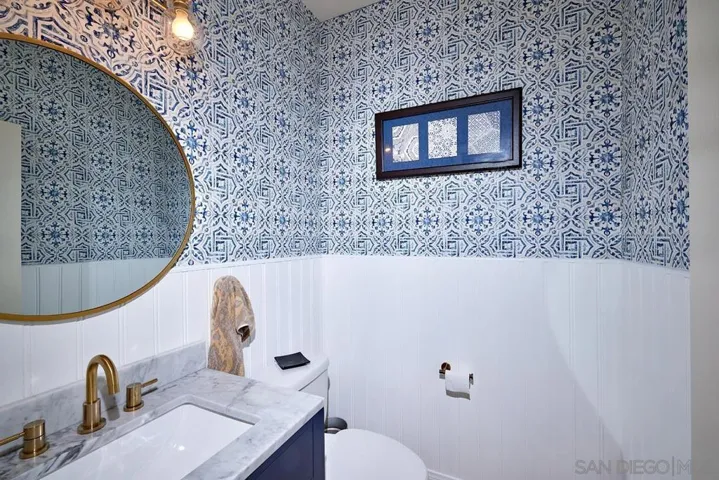 10504 Hollingsworth, San Diego, California 92127