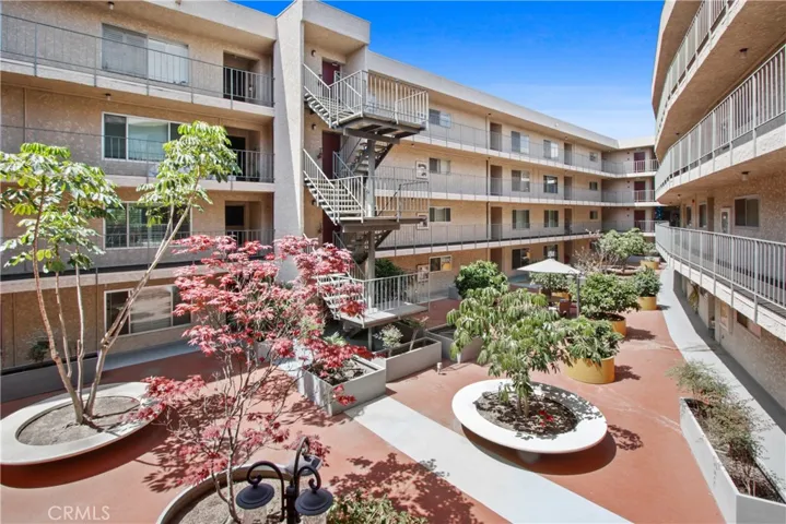 4505 California Avenue 213, Long Beach, California 90807