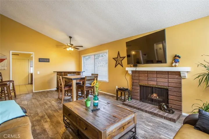 10317 Comanche Avenue, Riverside, California 92503