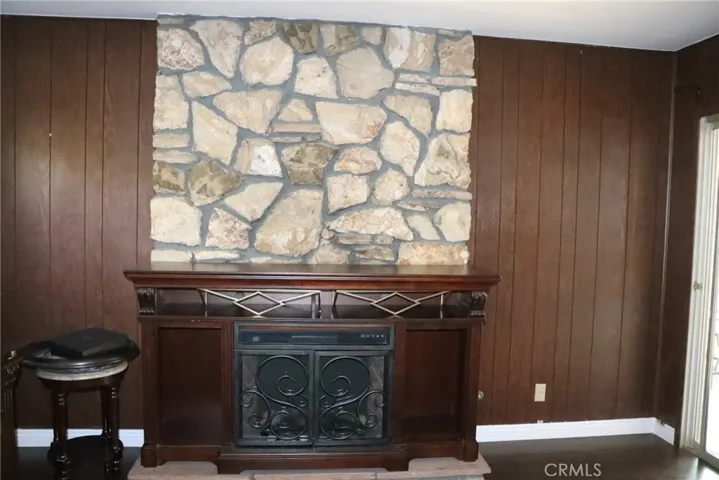 646 E Grove Avenue, Orange, California 92865
