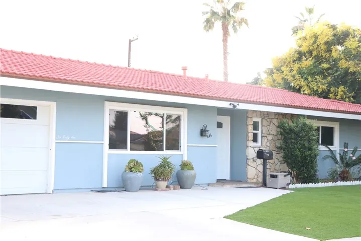 646 E Grove Avenue, Orange, California 92865