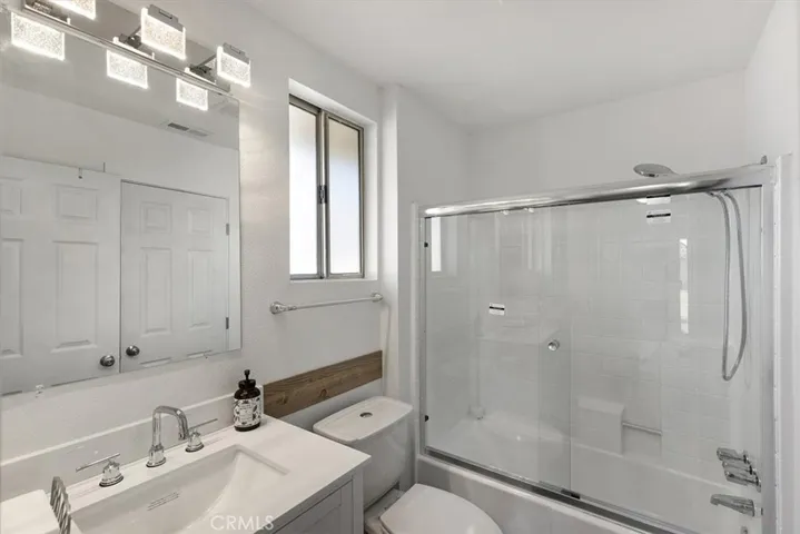 27905 Gibson Place, Saugus, California 91350