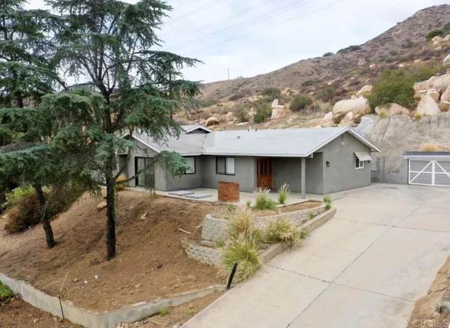 11052 Fillbrook Dr, Lakeside, California 92040