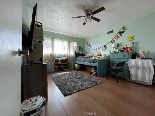 1300 W Sumner Avenue, Lake Elsinore, California 92530