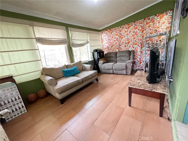 1300 W Sumner Avenue, Lake Elsinore, California 92530