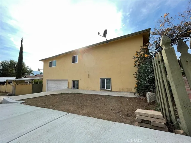 1300 W Sumner Avenue, Lake Elsinore, California 92530