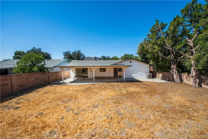 10600 Hillview Avenue, Chatsworth, California 91311