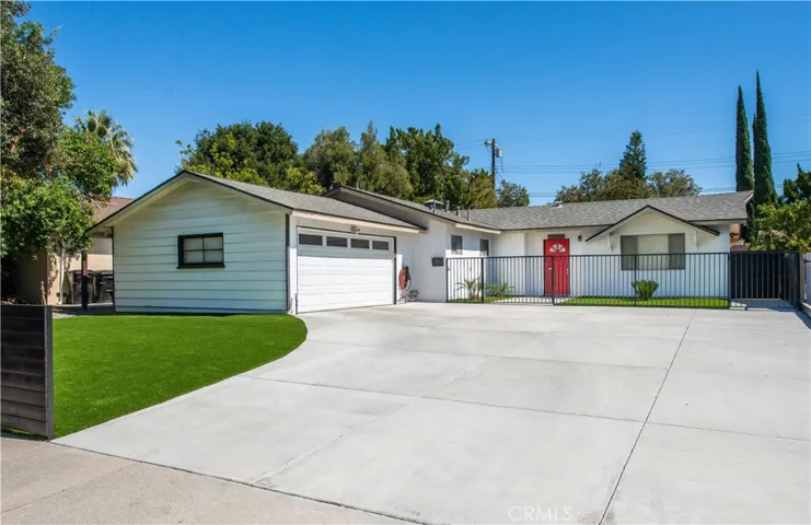 10600 Hillview Avenue, Chatsworth, California 91311