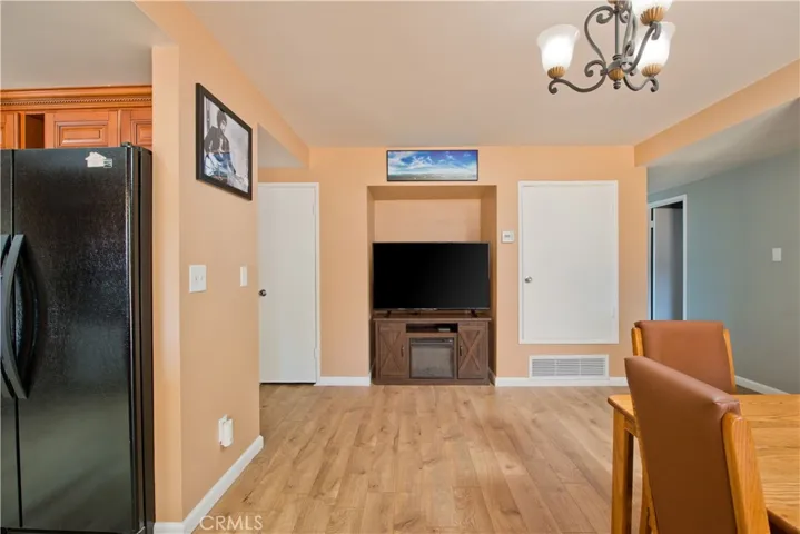 10600 Hillview Avenue, Chatsworth, California 91311
