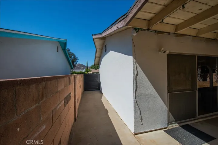 10600 Hillview Avenue, Chatsworth, California 91311