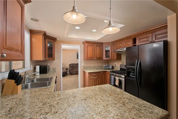 10600 Hillview Avenue, Chatsworth, California 91311