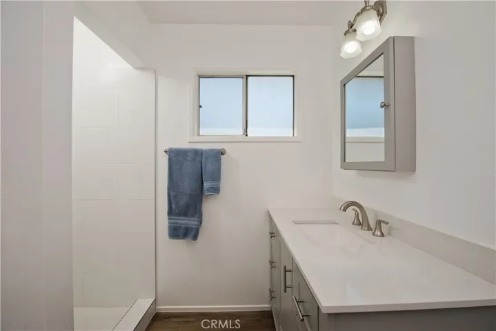 10600 Hillview Avenue, Chatsworth, California 91311