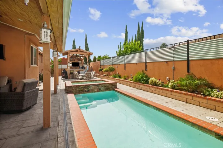7055 Bellaire Avenue, North Hollywood, California 91605