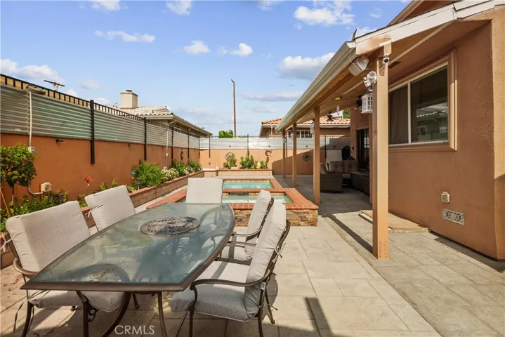 7055 Bellaire Avenue, North Hollywood, California 91605