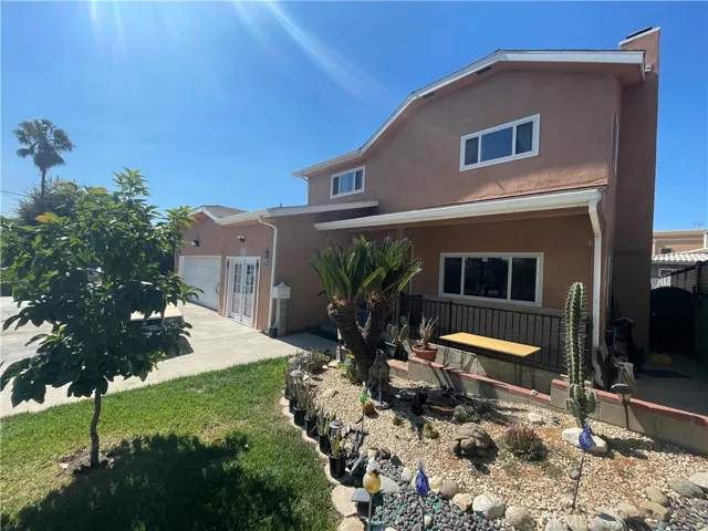 7055 Bellaire Avenue, North Hollywood, California 91605