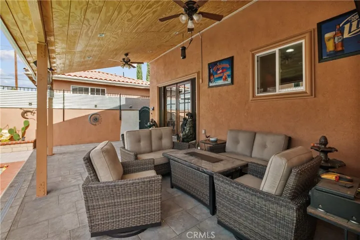 7055 Bellaire Avenue, North Hollywood, California 91605
