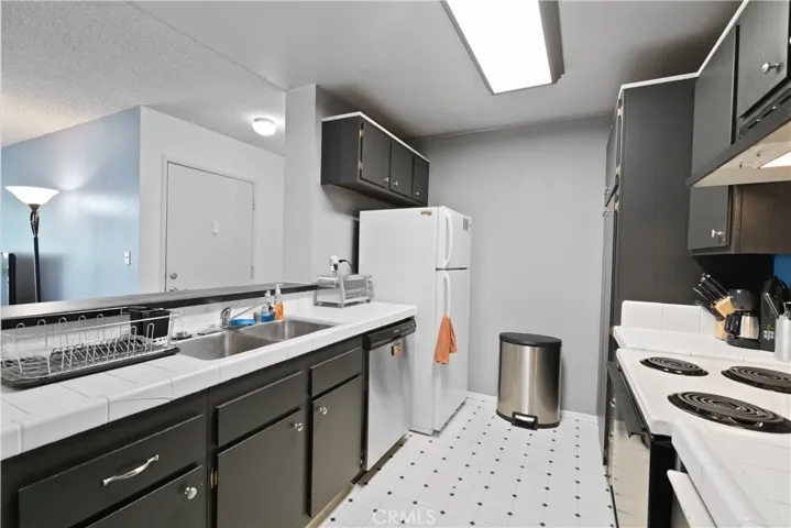 24411 Trevino Drive A16, Valencia, California 91355