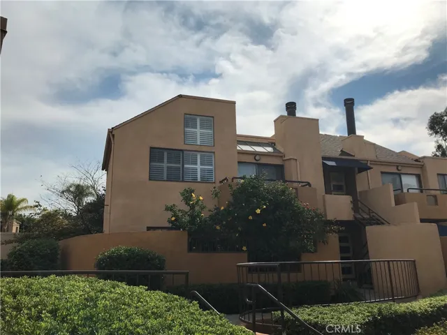 25671 Le Parc 14, Lake Forest, California 92630