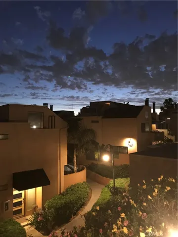 25671 Le Parc 14, Lake Forest, California 92630