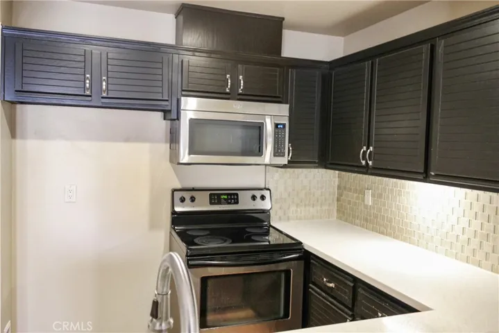 25671 Le Parc 14, Lake Forest, California 92630