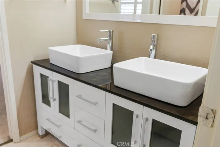 25671 Le Parc 14, Lake Forest, California 92630