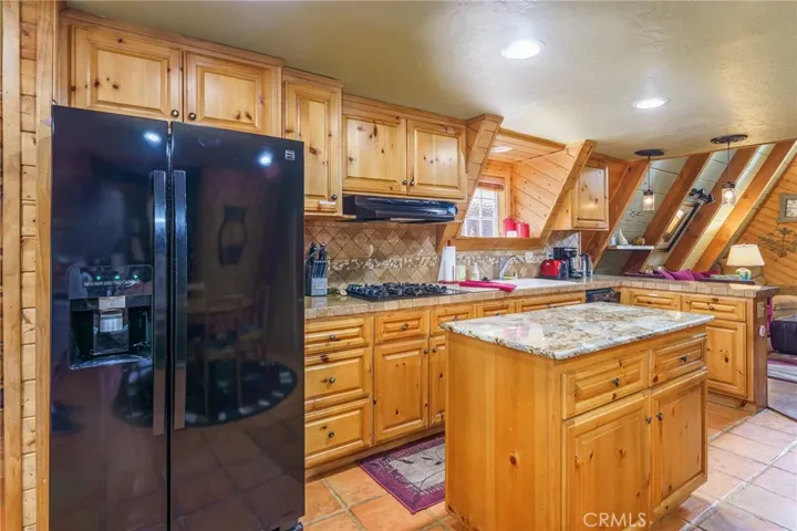 52778 Balsam Drive, Oakhurst, California 93644