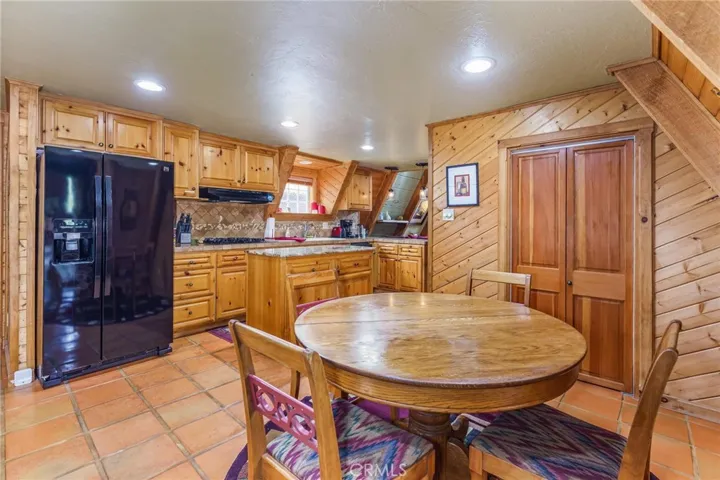 52778 Balsam Drive, Oakhurst, California 93644
