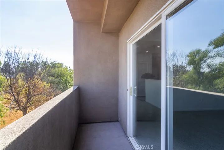 9610 Zelzah Avenue 305, Northridge, California 91325