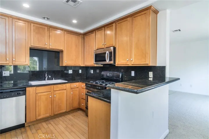 9610 Zelzah Avenue 305, Northridge, California 91325