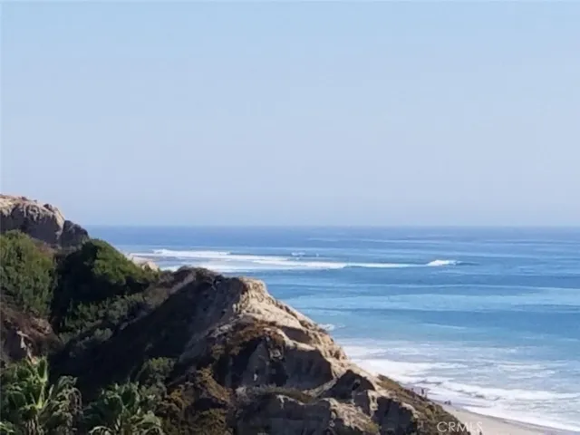 252 Avenida Lobeiro 5, San Clemente, California 92672