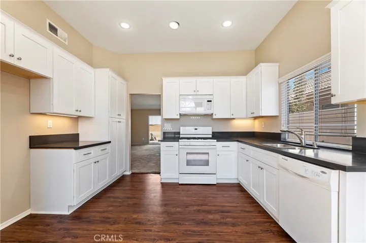 30402 Sierra Madre Drive, Temecula, California 92591