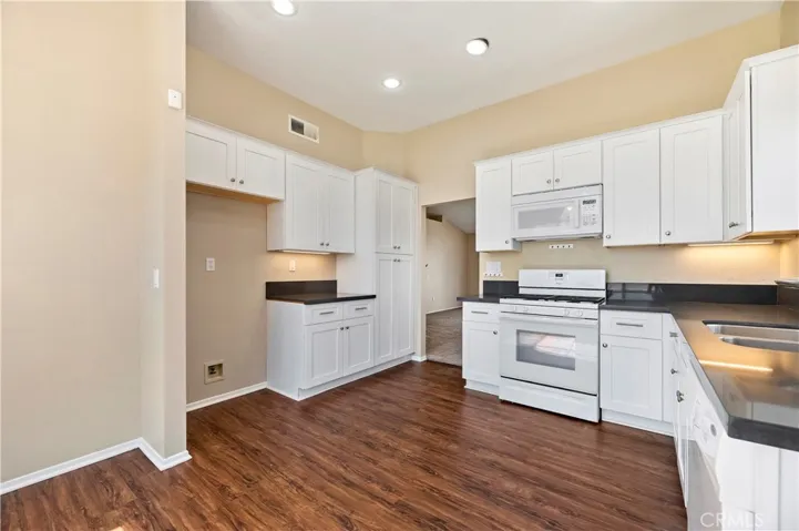 30402 Sierra Madre Drive, Temecula, California 92591
