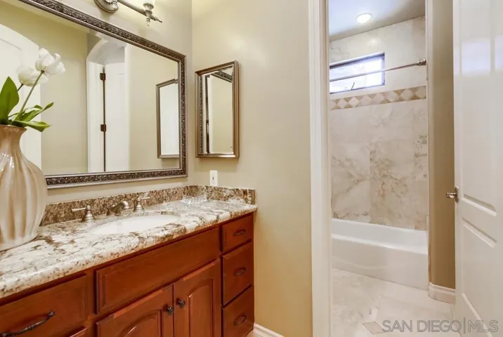 101 La Cresta Trl, El Cajon, California 92019