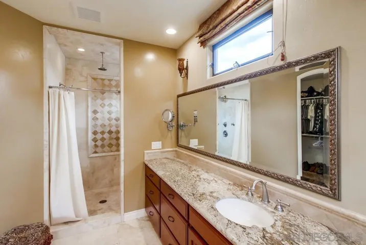 101 La Cresta Trl, El Cajon, California 92019