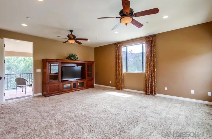 101 La Cresta Trl, El Cajon, California 92019