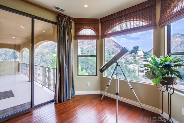 101 La Cresta Trl, El Cajon, California 92019