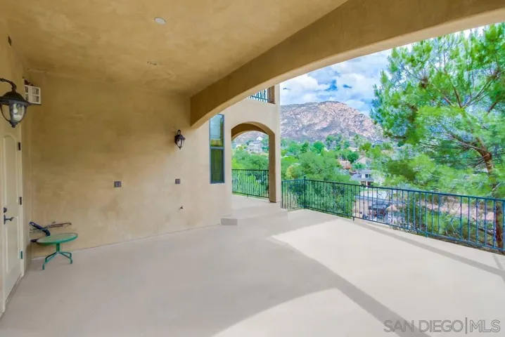 101 La Cresta Trl, El Cajon, California 92019