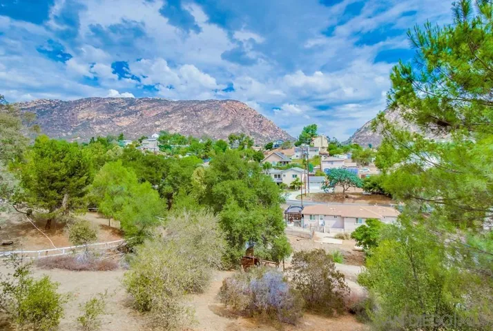 101 La Cresta Trl, El Cajon, California 92019