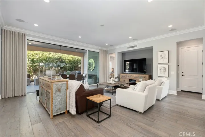 32 Windrow Road, Tustin, California 92782
