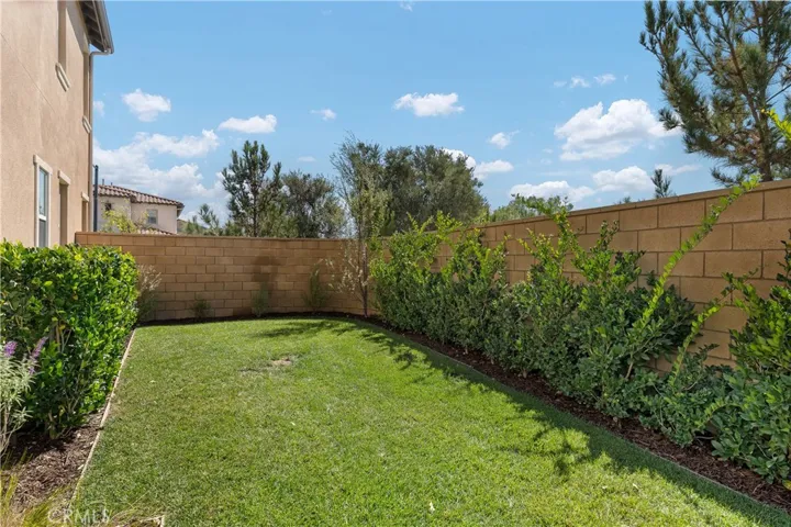 32 Windrow Road, Tustin, California 92782