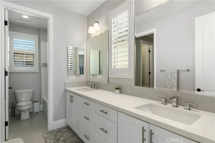 32 Windrow Road, Tustin, California 92782